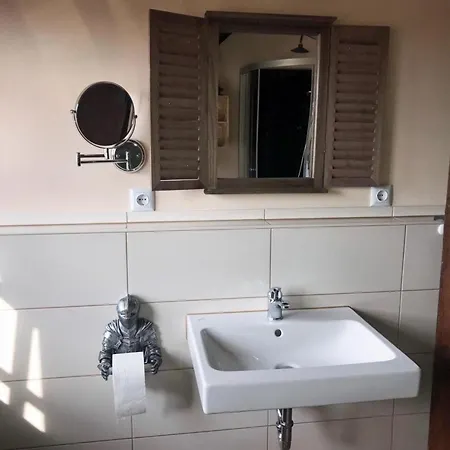 Turmzimmer Fuer 4 Personen דירה Leppersdorf