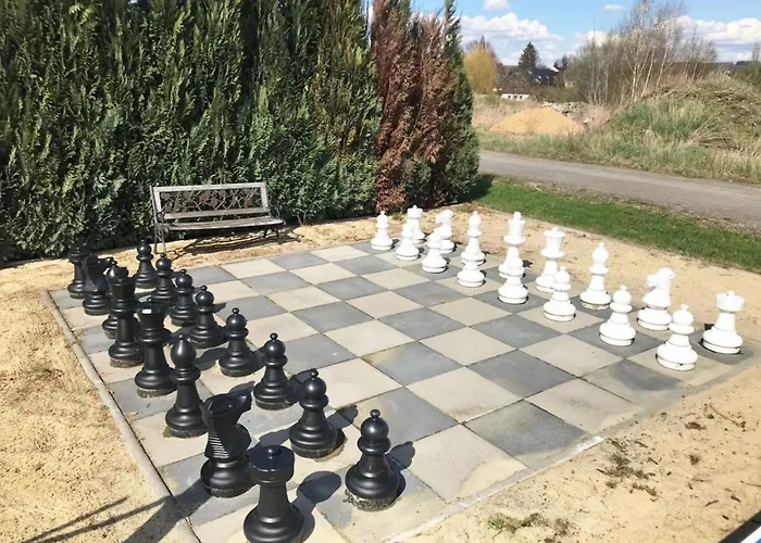 Turmzimmer Fuer 4 Personen Apartment Leppersdorf